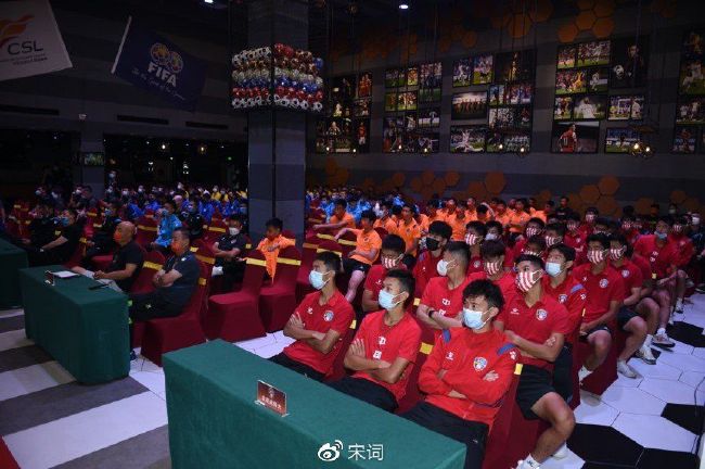 电影《我和我的家乡》由张艺谋担任总监制、宁浩担任总导演、张一白担任总策划
